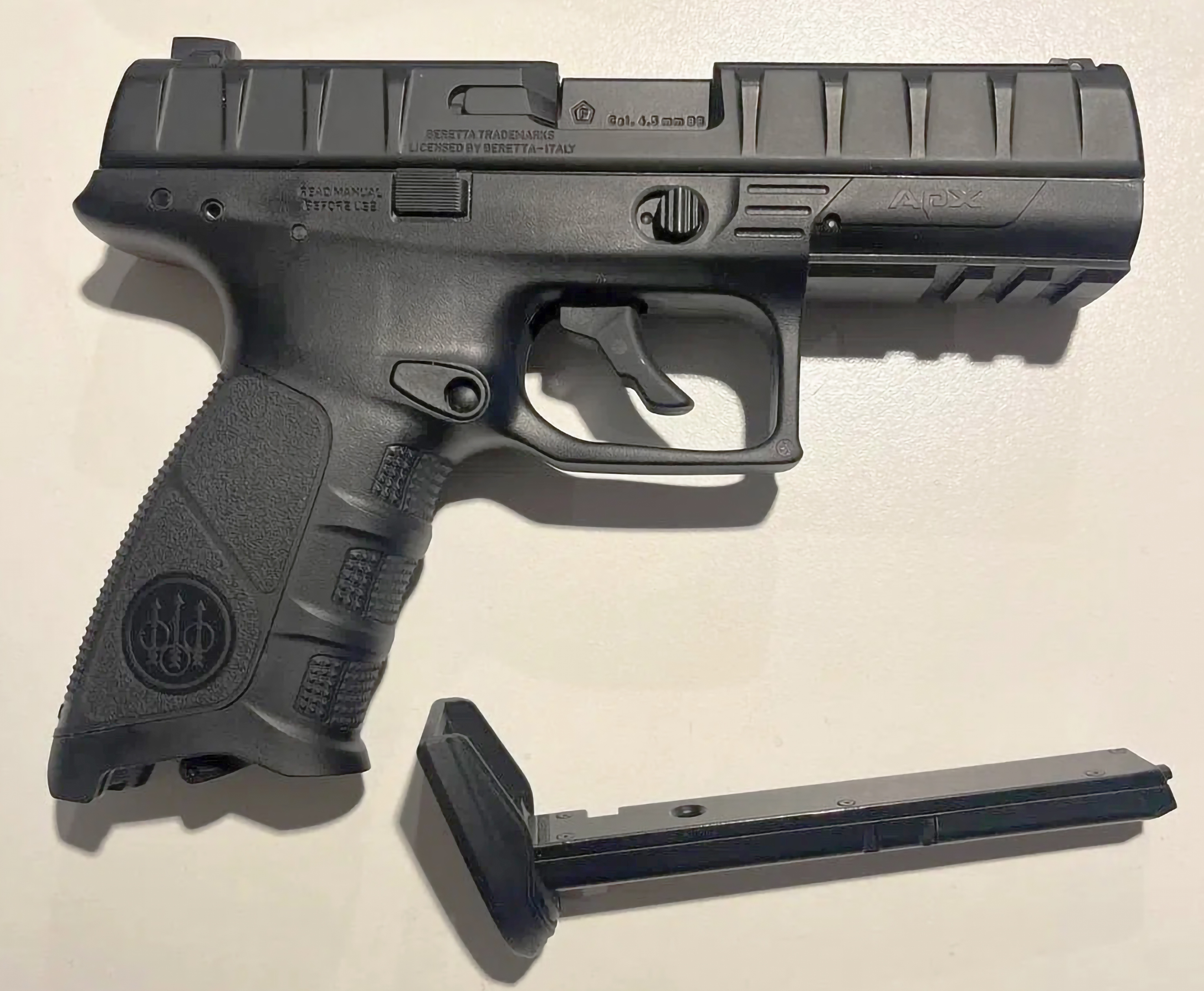 Б/У Пневматический пистолет Umarex Beretta APX 3108261 (4.5 мм, металл, Blowback)
